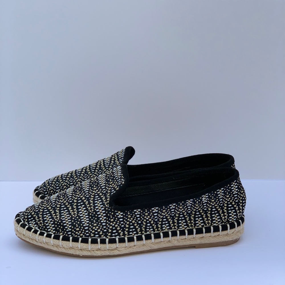 Universal Threads Espadrille - Picture 3 of 6